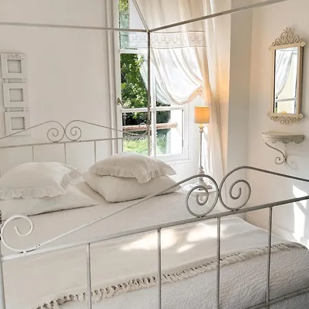 Spacieuse Avec Piscine Privée à *