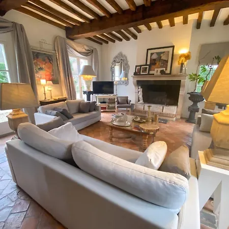 Spacieuse Avec Piscine Privée à Сasa de vacaciones
