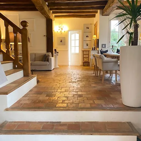 Spacieuse Avec Piscine Privee A Vakantiehuis *