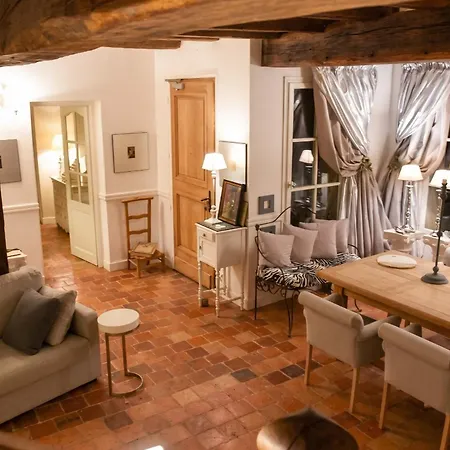 Сasa de vacaciones Spacieuse Avec Piscine Privée à *