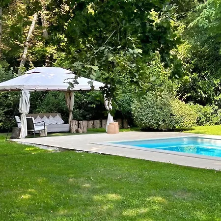 Spacieuse Avec Piscine Privée à Сasa de vacaciones *