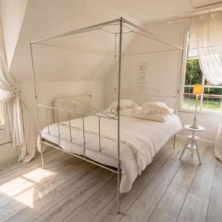 Spacieuse Avec Piscine Privee A Vakantiehuis