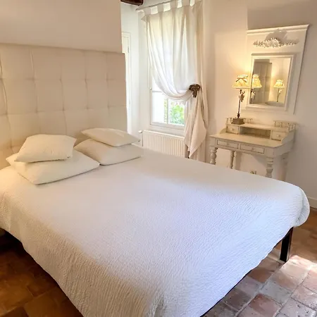 Сasa de vacaciones Spacieuse Avec Piscine Privée à Chailly-en-Brie