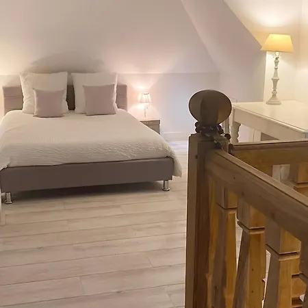 Spacieuse Avec Piscine Privée à *