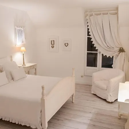 Spacieuse Avec Piscine Privee A
