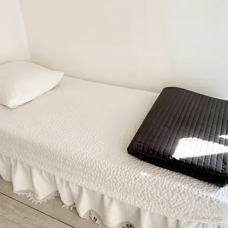 Spacieuse Avec Piscine Privée à Сasa de vacaciones Chailly-en-Brie