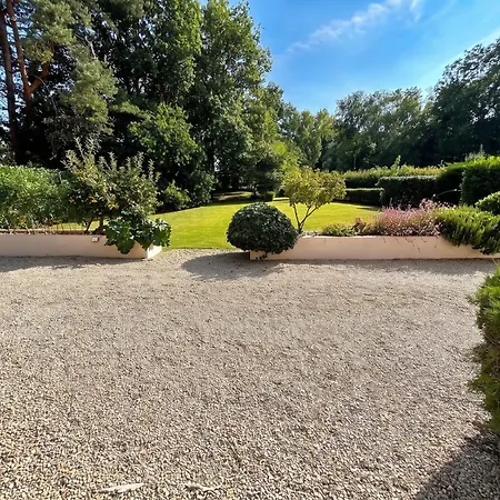 Spacieuse Avec Piscine Privee A Vakantiehuis *