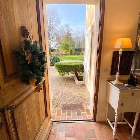Spacieuse Avec Piscine Privée à